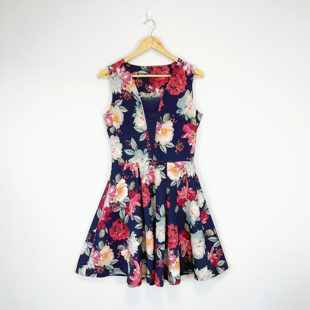 Identity - Sleeveless Floral Midi Dress