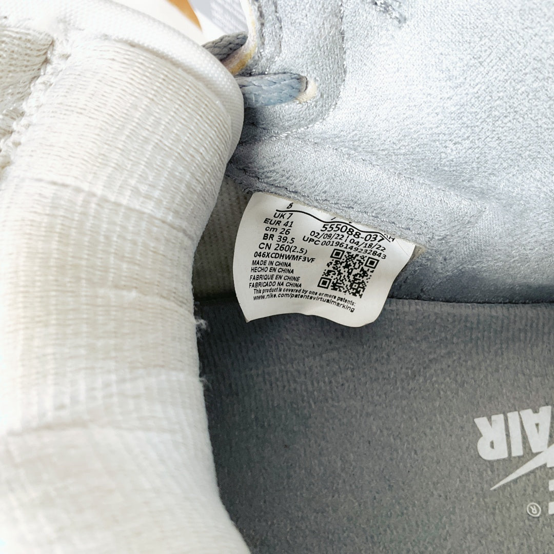 Nike - Air Jordan 1 Retro High OG 'Vintage Grey'
