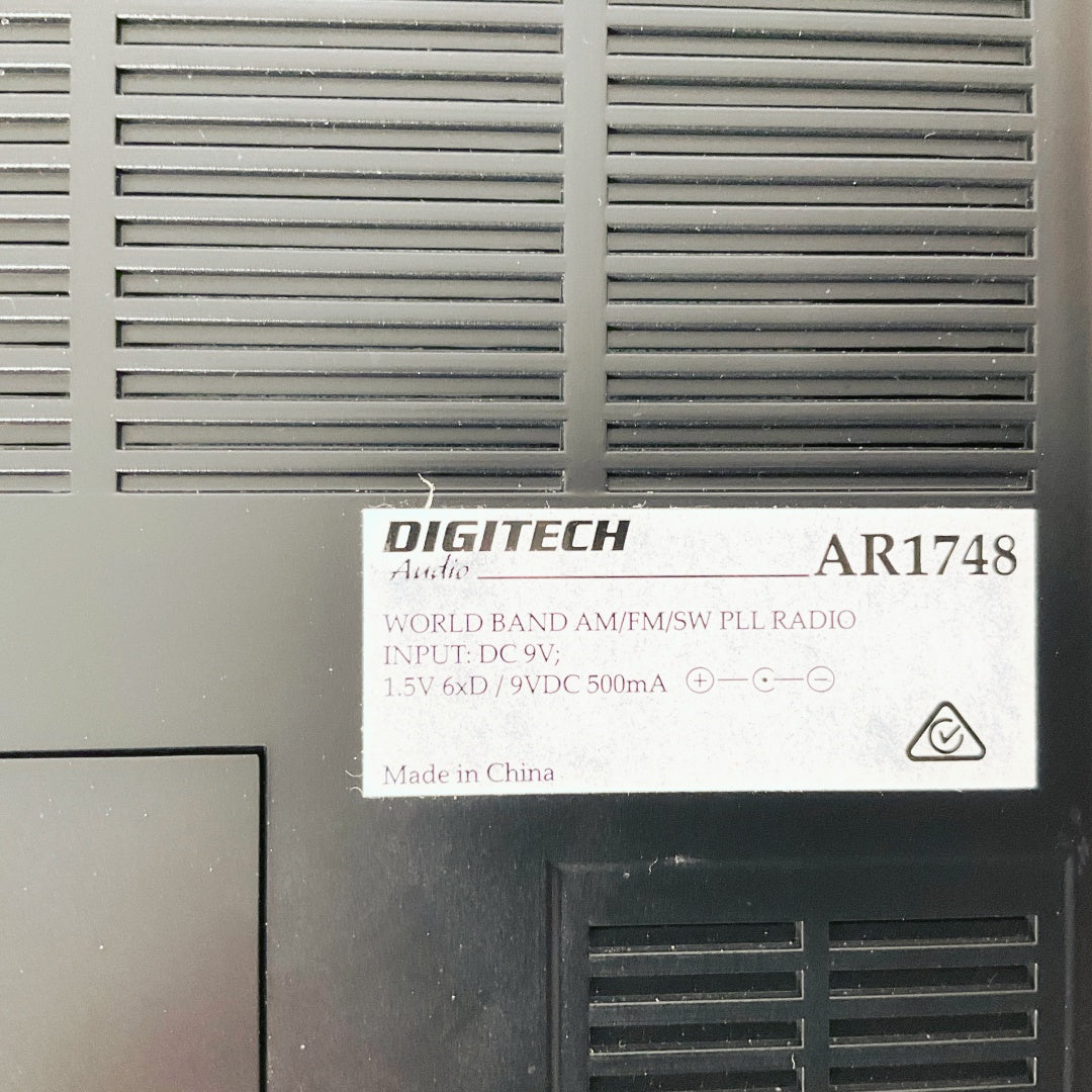 DIGITECH AR-1748 World Band Radio – New Batteries Included