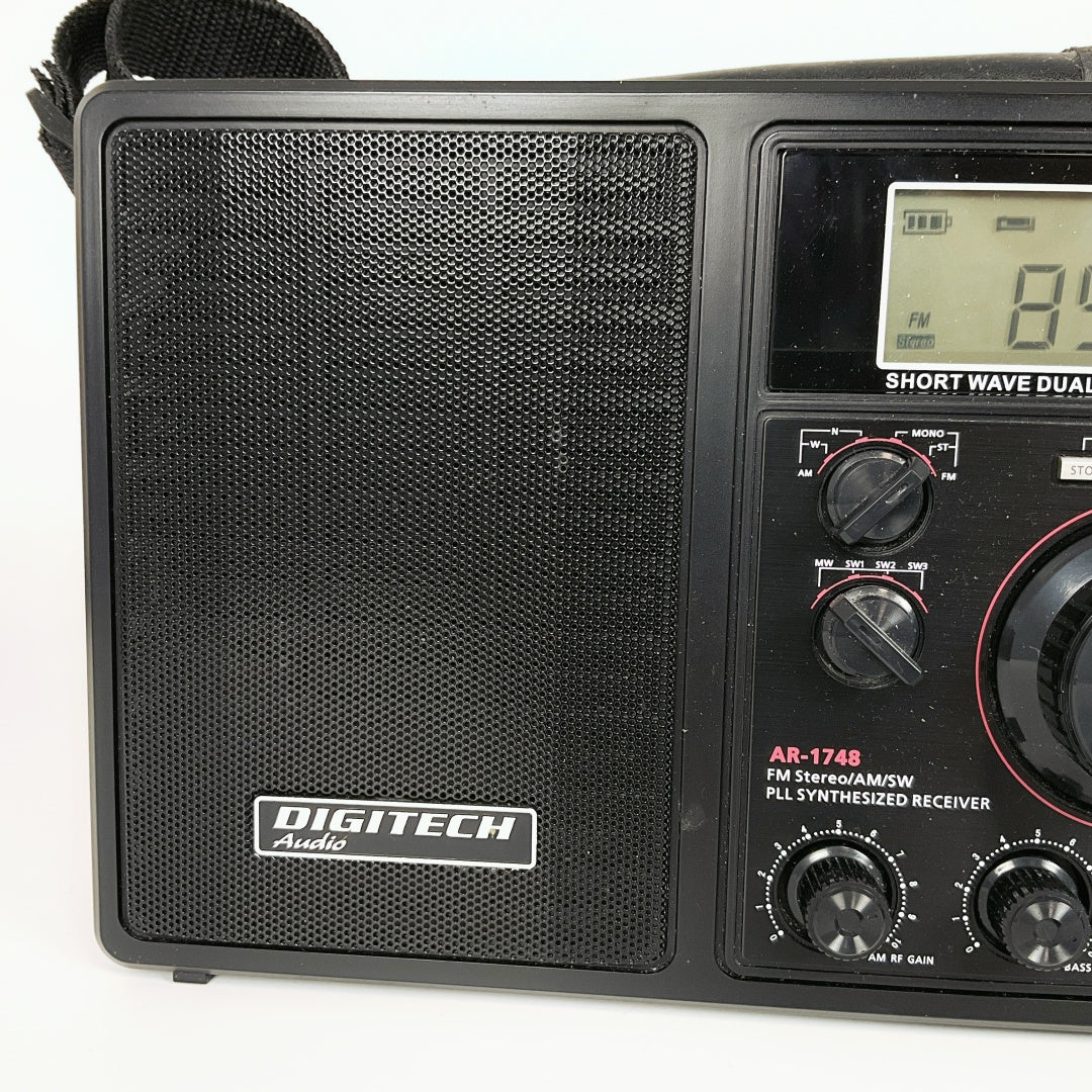 DIGITECH AR-1748 World Band Radio – New Batteries Included