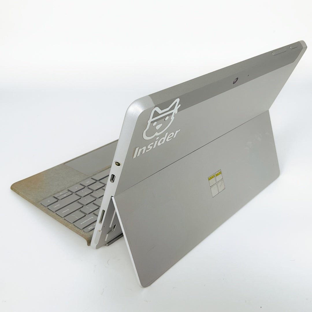 Microsoft Surface Go 1824 – 128GB / 8GB RAM – Reset – With Charger
