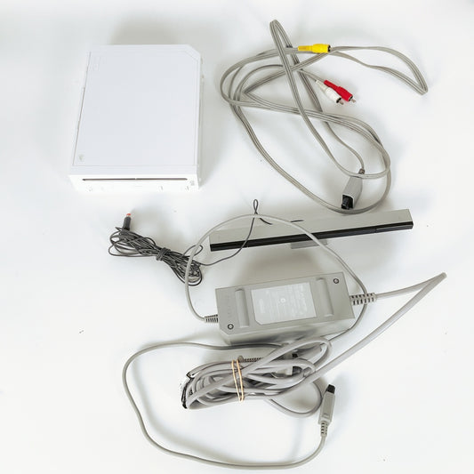 Nintendo Wii Console White – Controller Bundle + 5 Games