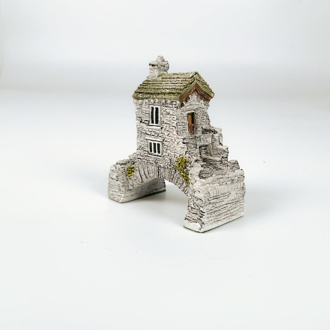 Lilliput Lane - Bridge House Collectible Cottage Ornament
