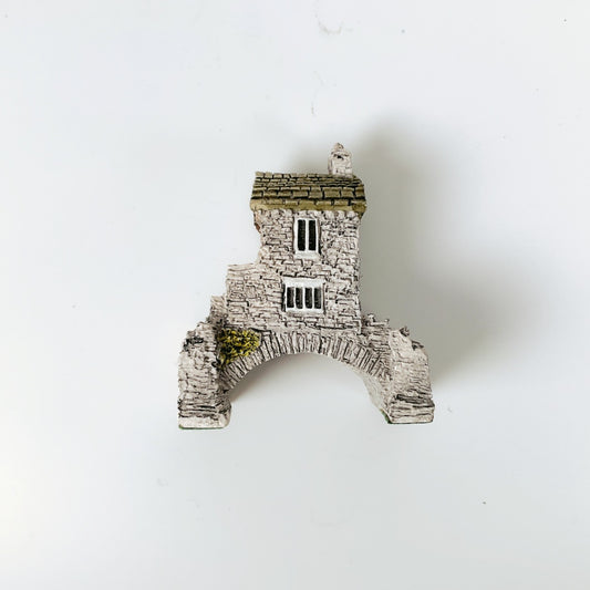 Lilliput Lane - Bridge House Collectible Cottage Ornament