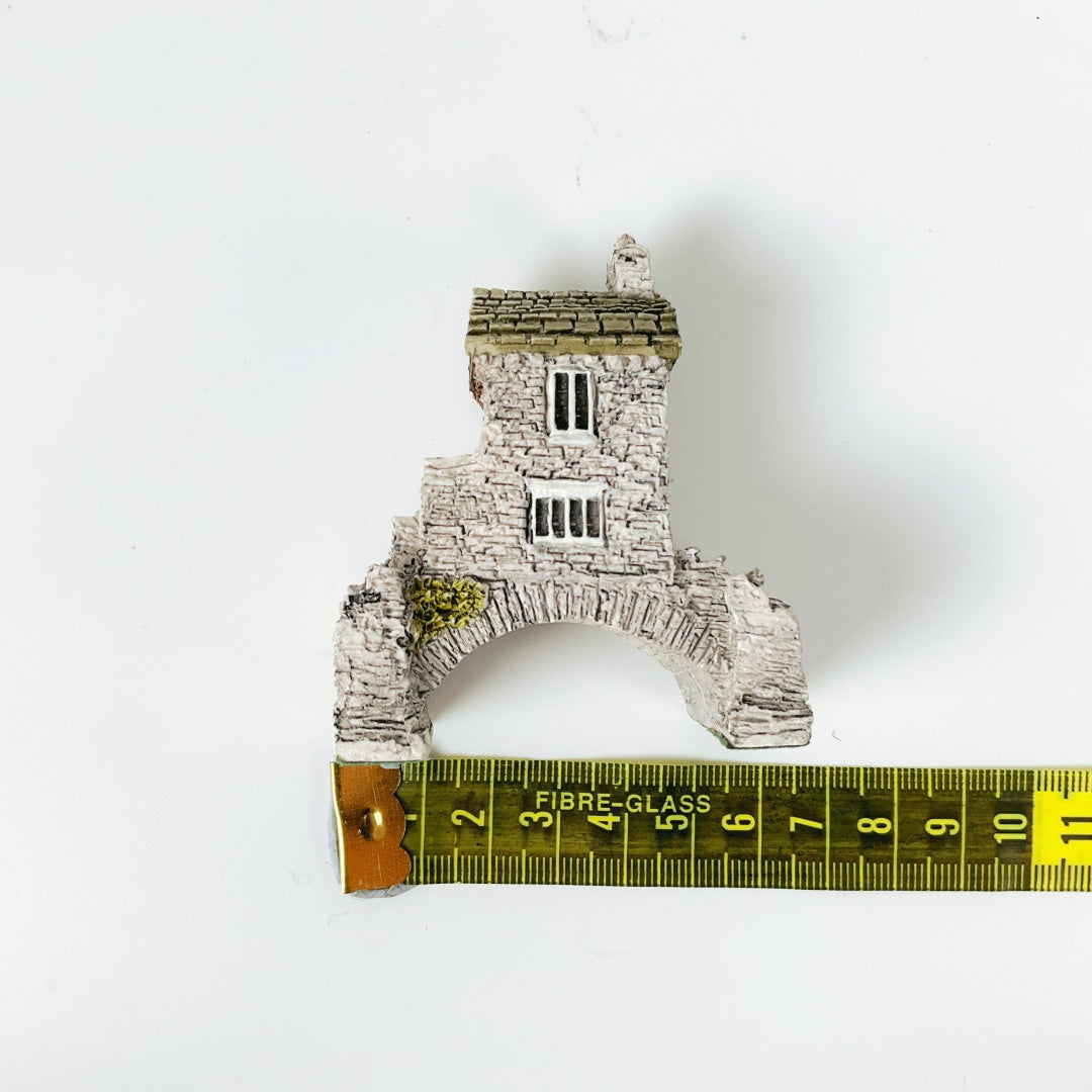 Lilliput Lane - Bridge House Collectible Cottage Ornament