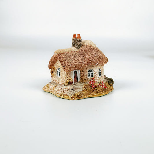Lilliput Lane - Chine Cot Collectible Cottage Ornament