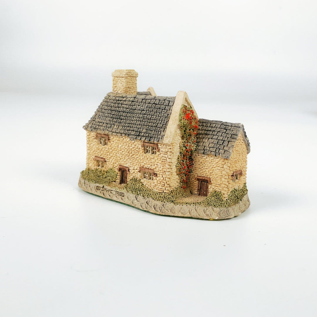 David Winter - Blackfriars Grange Collectible Cottage Ornament
