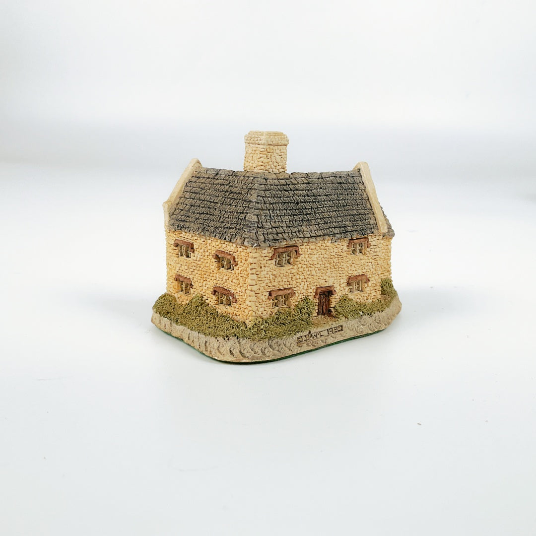 David Winter - Blackfriars Grange Collectible Cottage Ornament