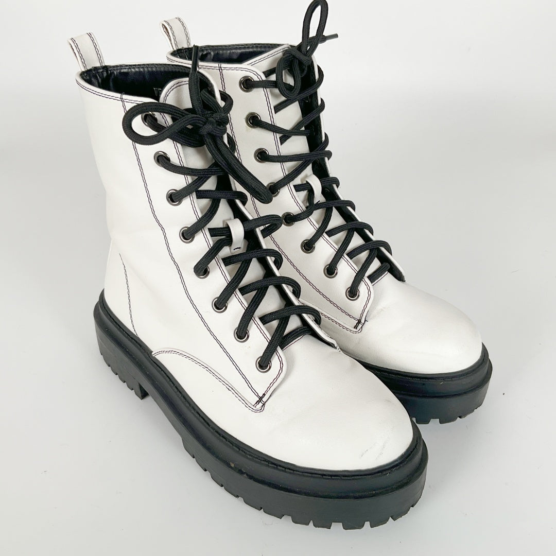 RAID White Combat Boots – Size 39