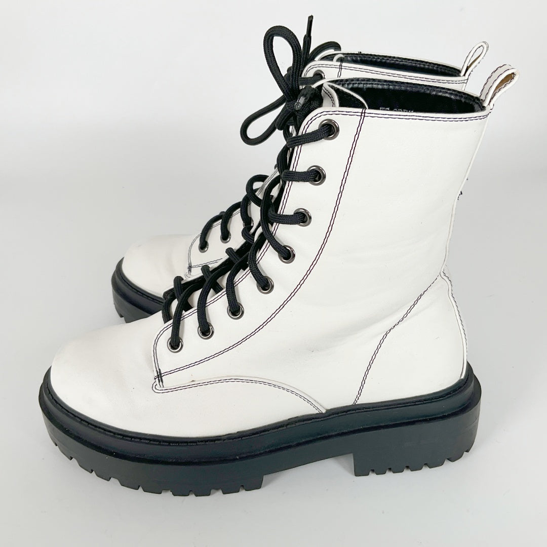 RAID White Combat Boots – Size 39