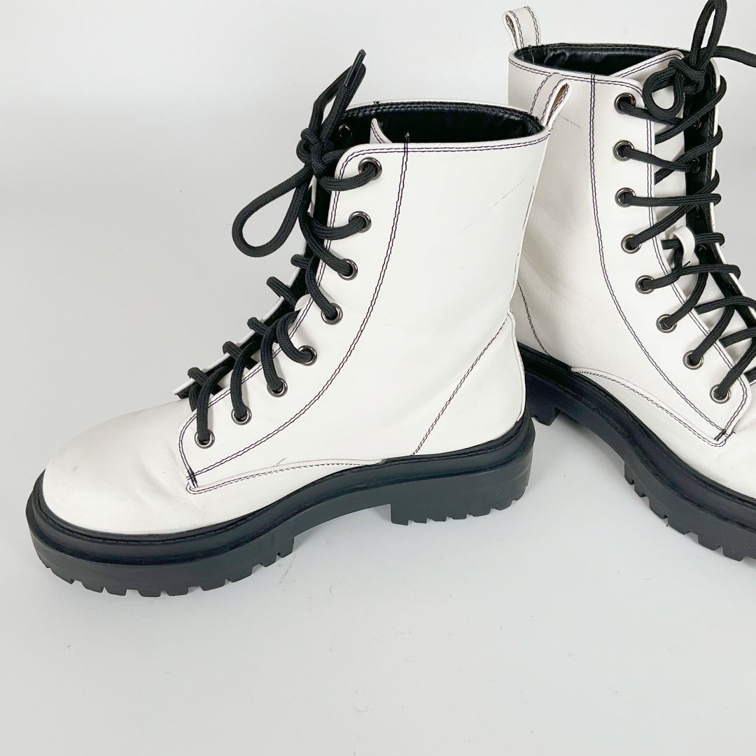 RAID White Combat Boots – Size 39