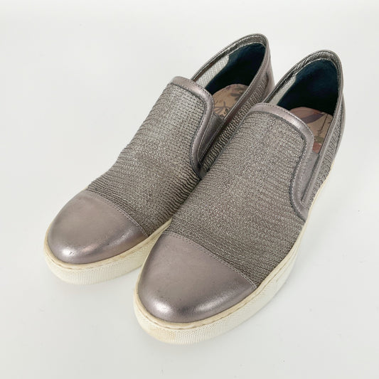Django & Juliette Slip-On Shoes – Size 39