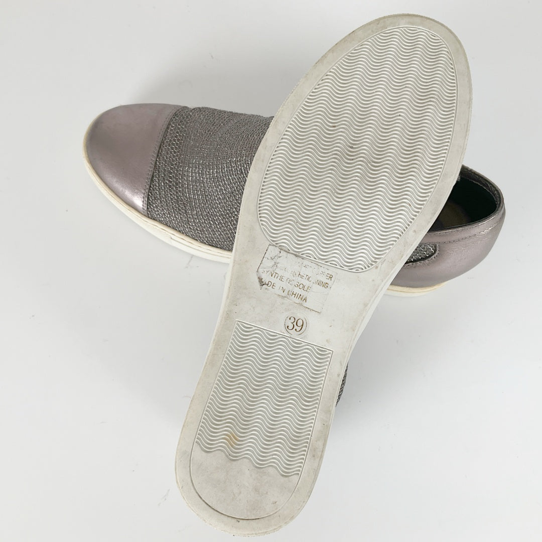 Django & Juliette Slip-On Shoes – Size 39