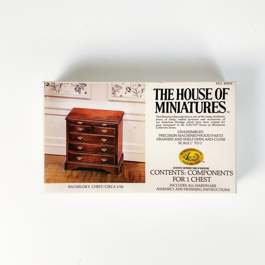 The House of Miniatures – Bachelor's Chest/Circa Kit (NO. 40054)