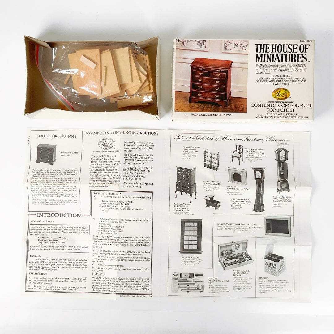 The House of Miniatures – Bachelor's Chest/Circa Kit (NO. 40054)