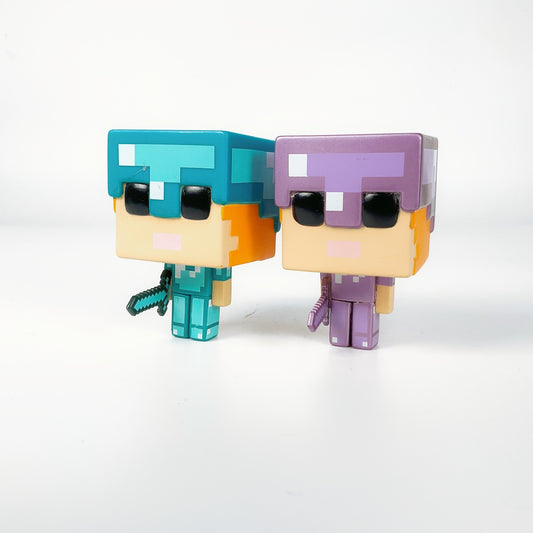 Mojang Studios AB - Pair of Minecraft Figure Models DRM180208 & DRM171214