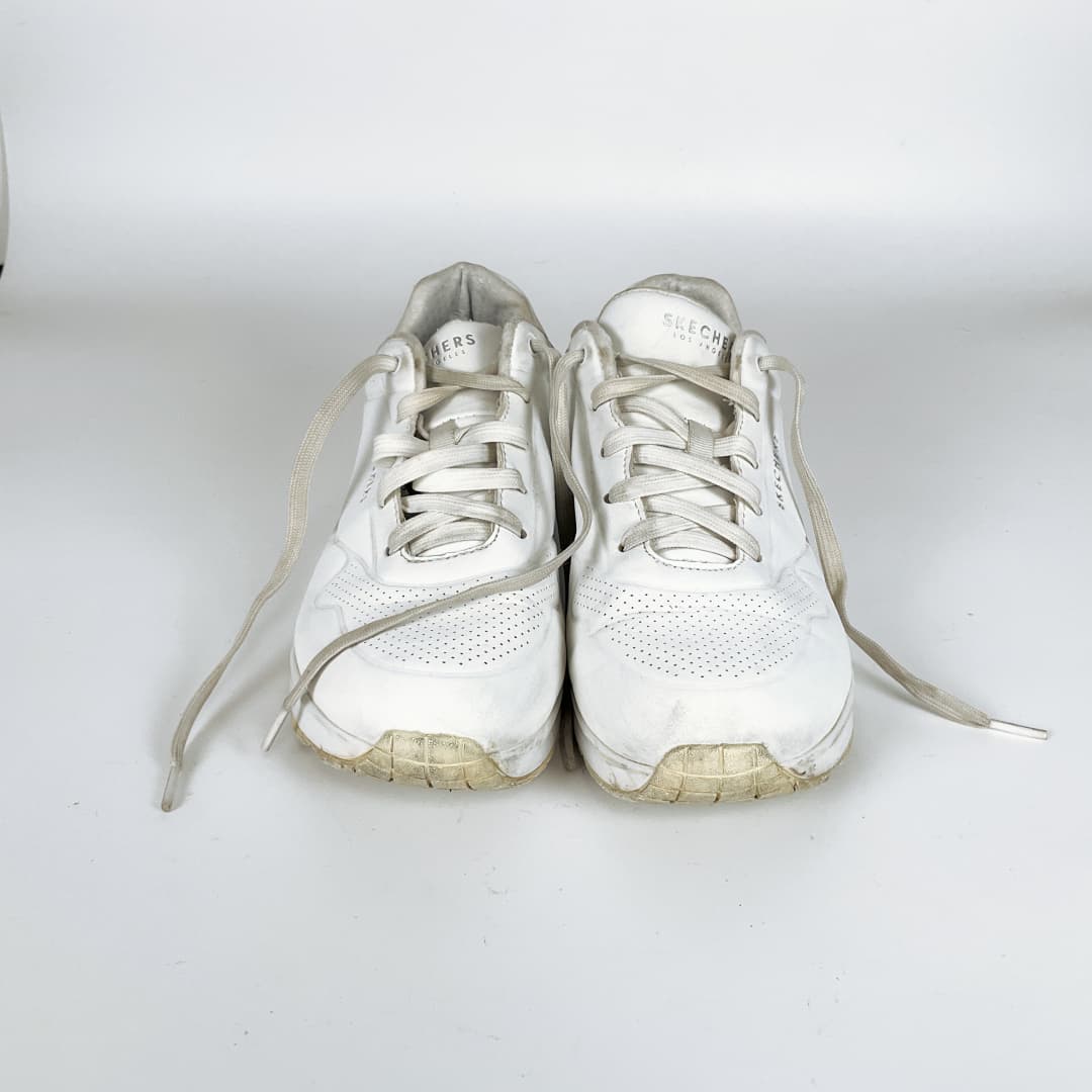 Sketchers - Stand on Air Sneakers