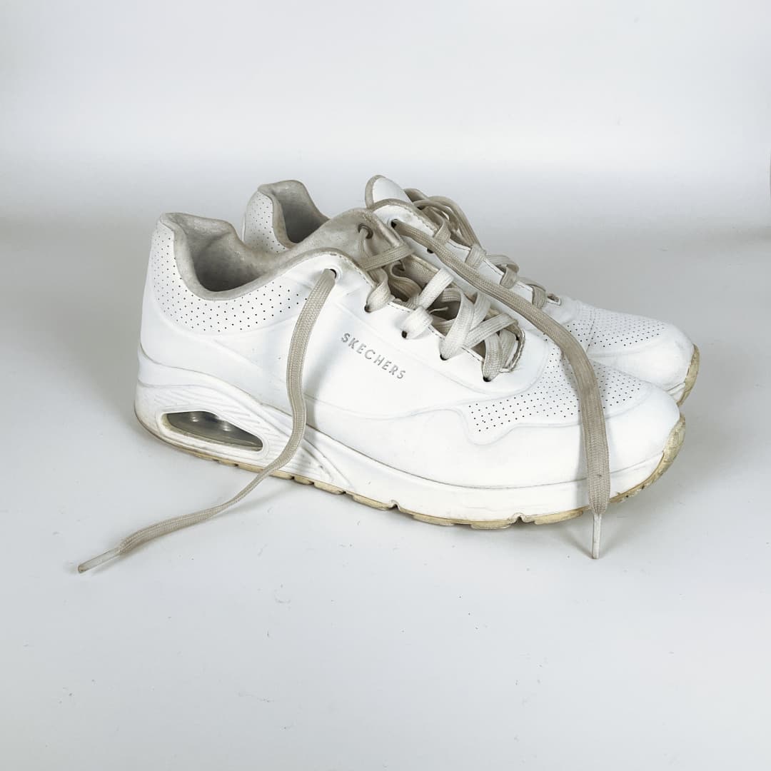 Sketchers - Stand on Air Sneakers