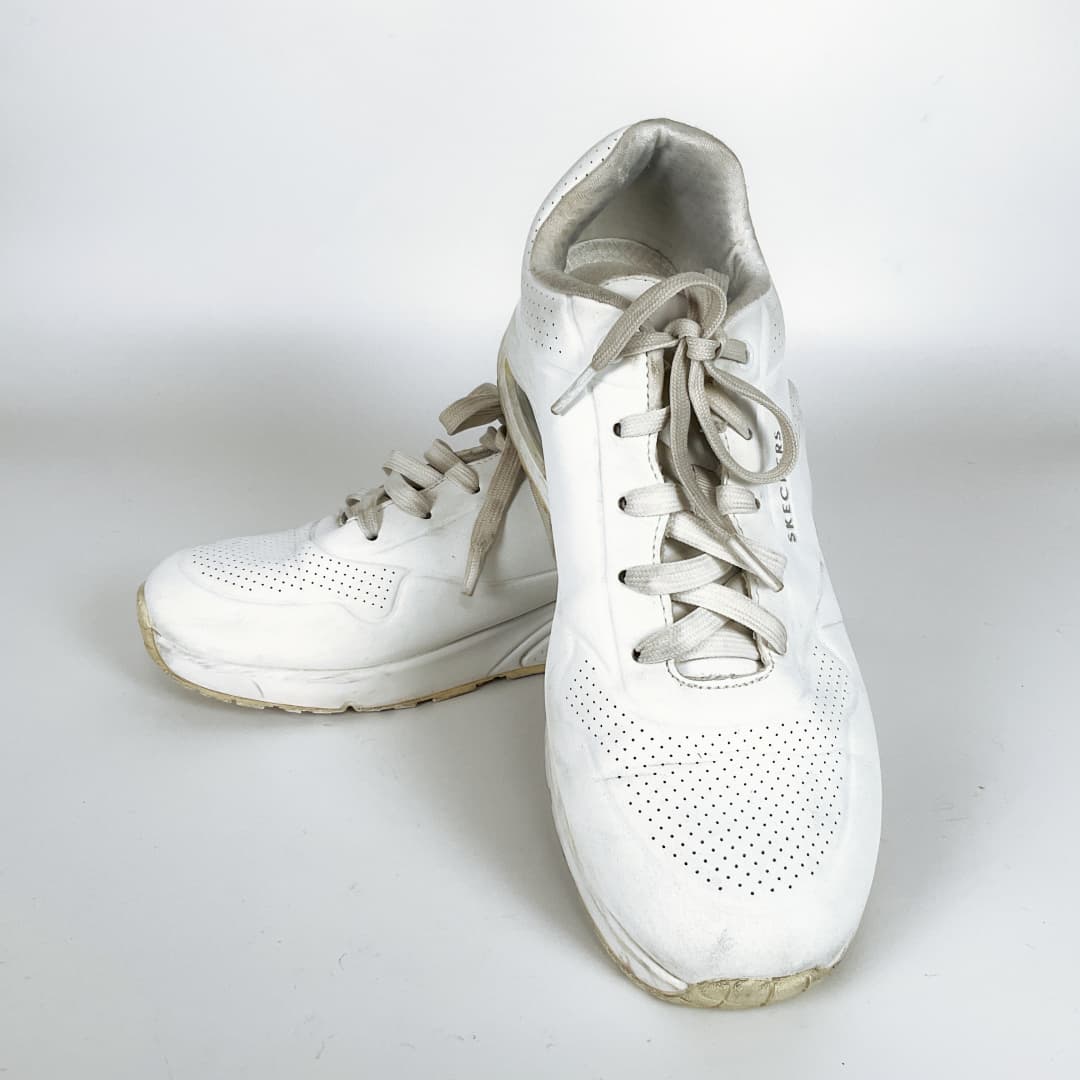 Sketchers - Stand on Air Sneakers