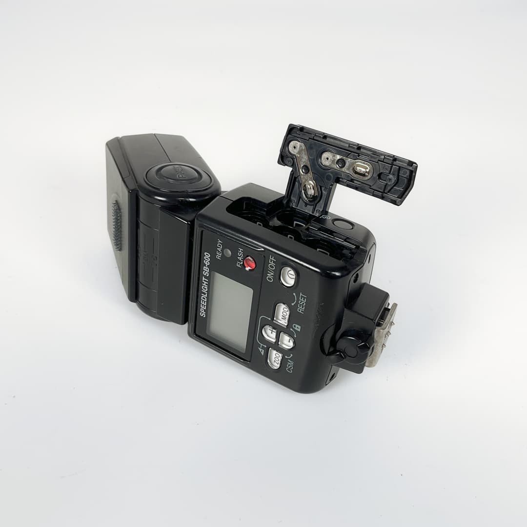 Nikon Speedlight SB-600 Shoe Mount Flash