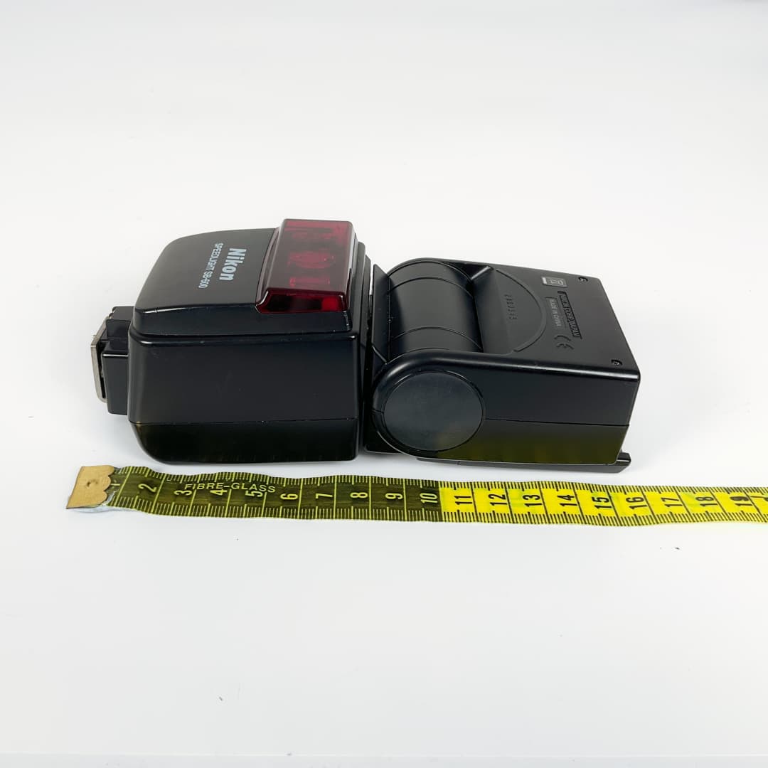 Nikon Speedlight SB-600 Shoe Mount Flash