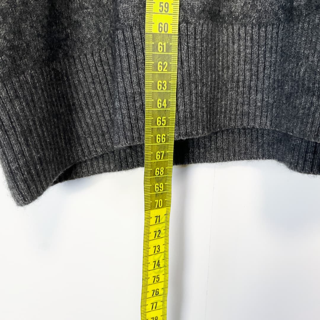 Calvin Klein - Round Neck Knit Sweater