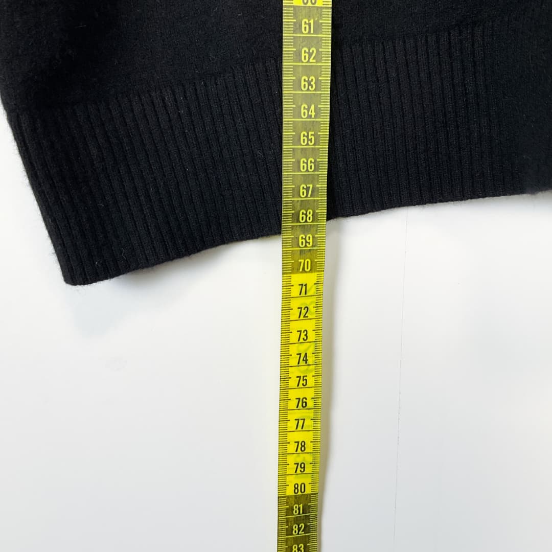 Calvin Klein - V Neck Knit Sweater