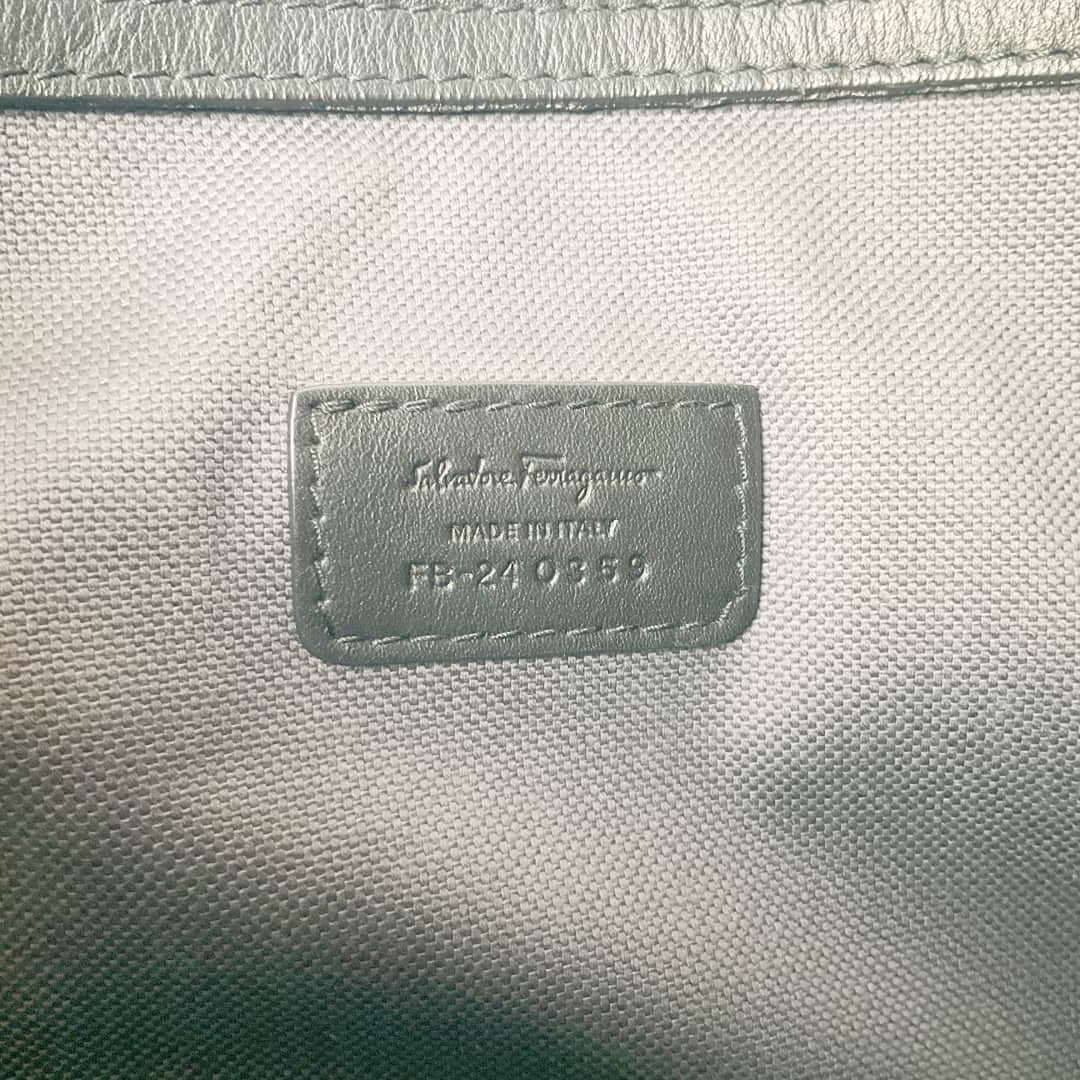 Salvatore Ferragamo - Messenger Compact Crossbody Bag
