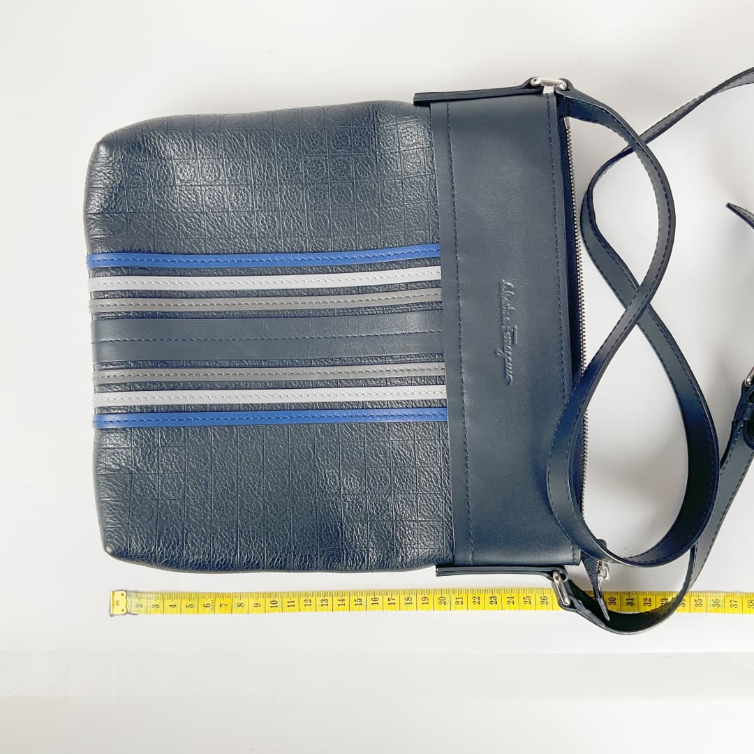 Salvatore Ferragamo - Messenger Compact Crossbody Bag