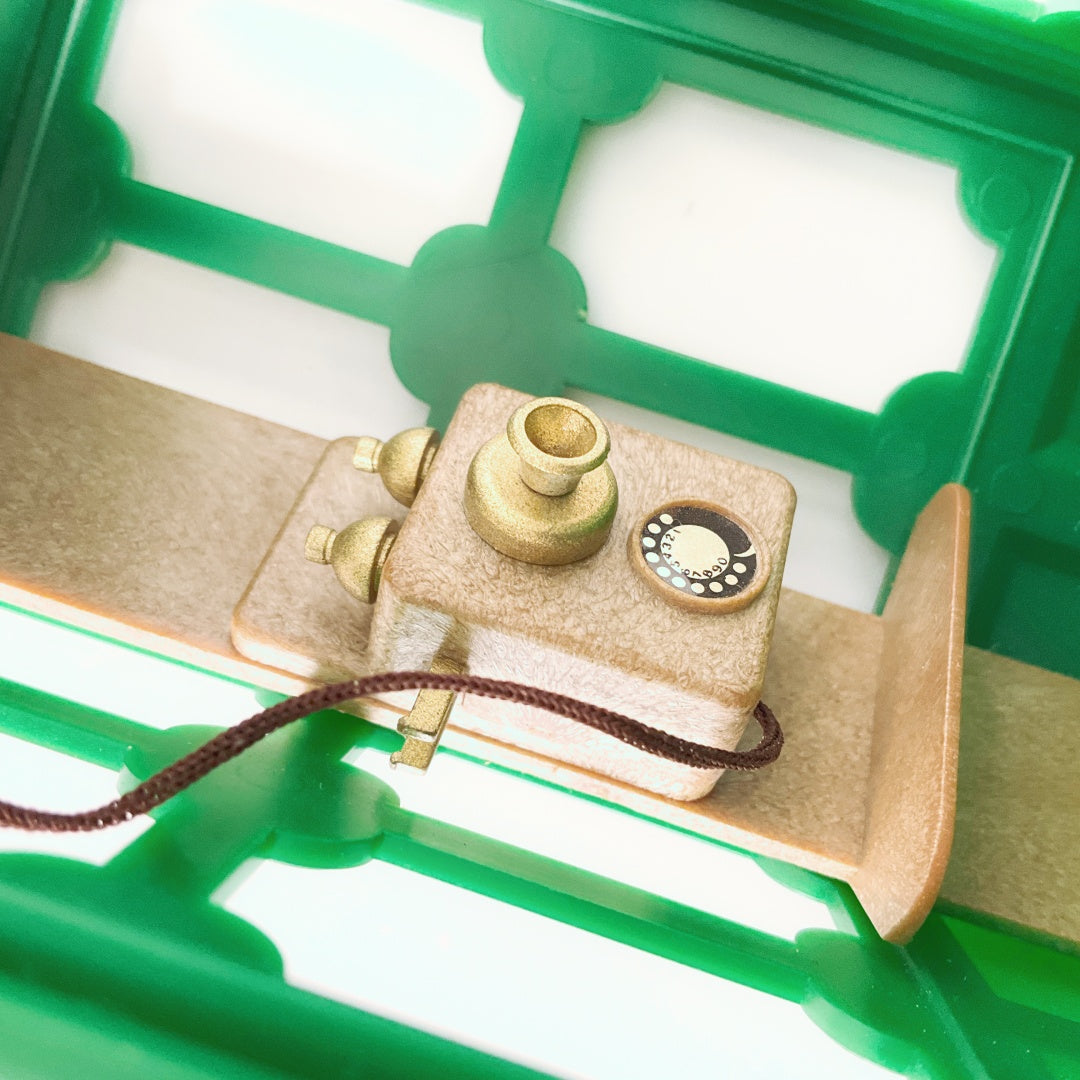 Sylvanian Families - Green Vintage Phone Booth