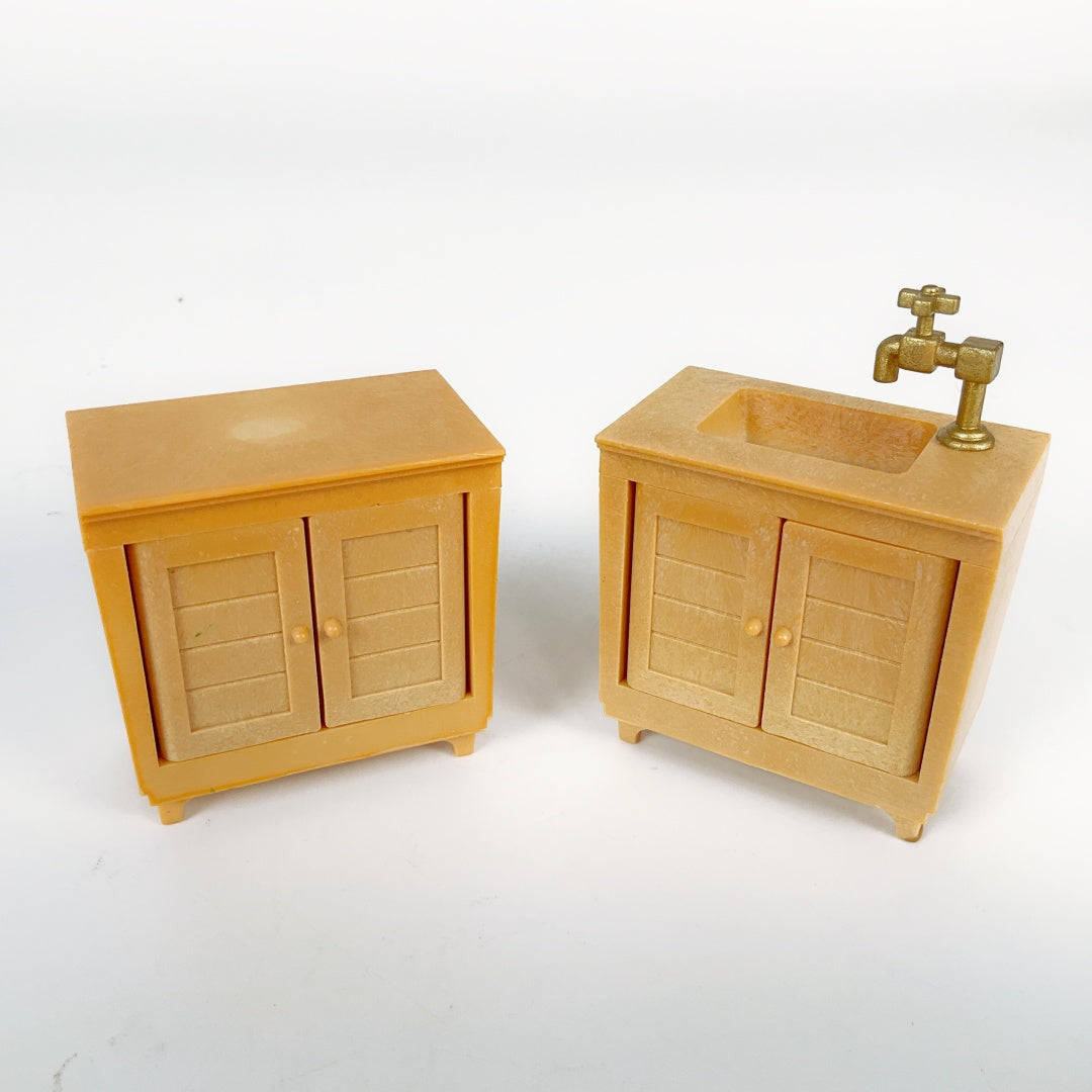 Sylvanian Families Vintage Sink and Cabinet Set