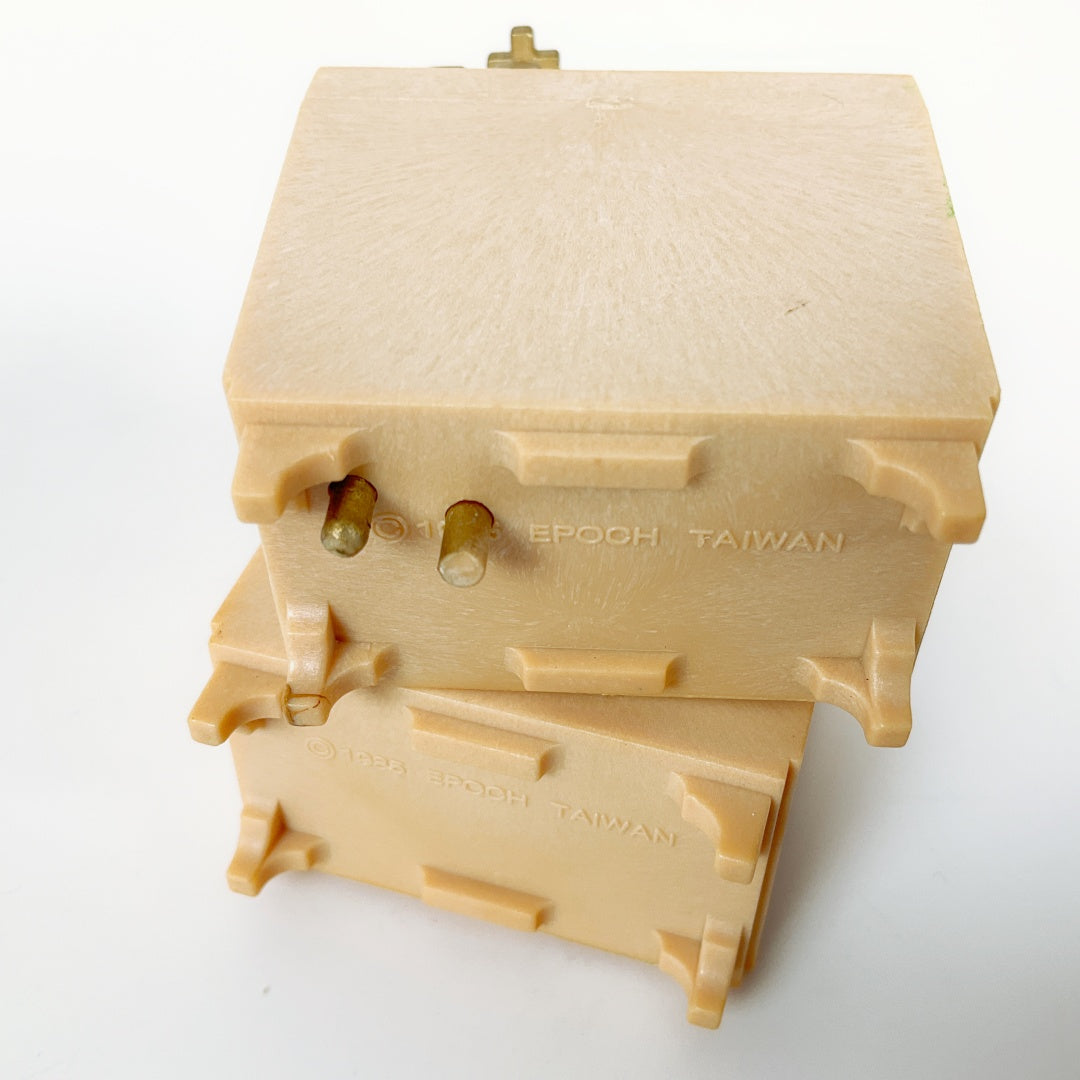 Sylvanian Families Vintage Sink and Cabinet Set