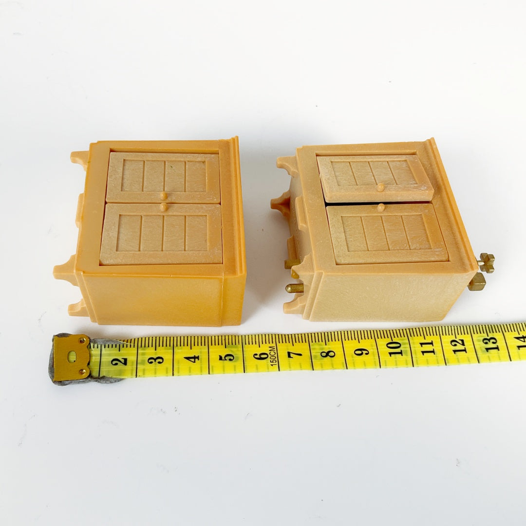 Sylvanian Families Vintage Sink and Cabinet Set