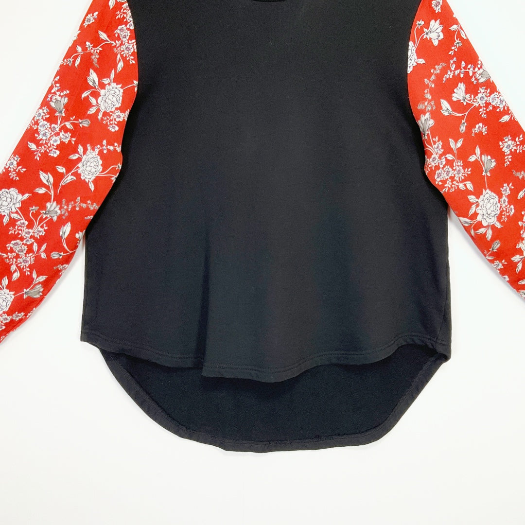 SEEKING LOLA - Black Top with Floral Sleeves