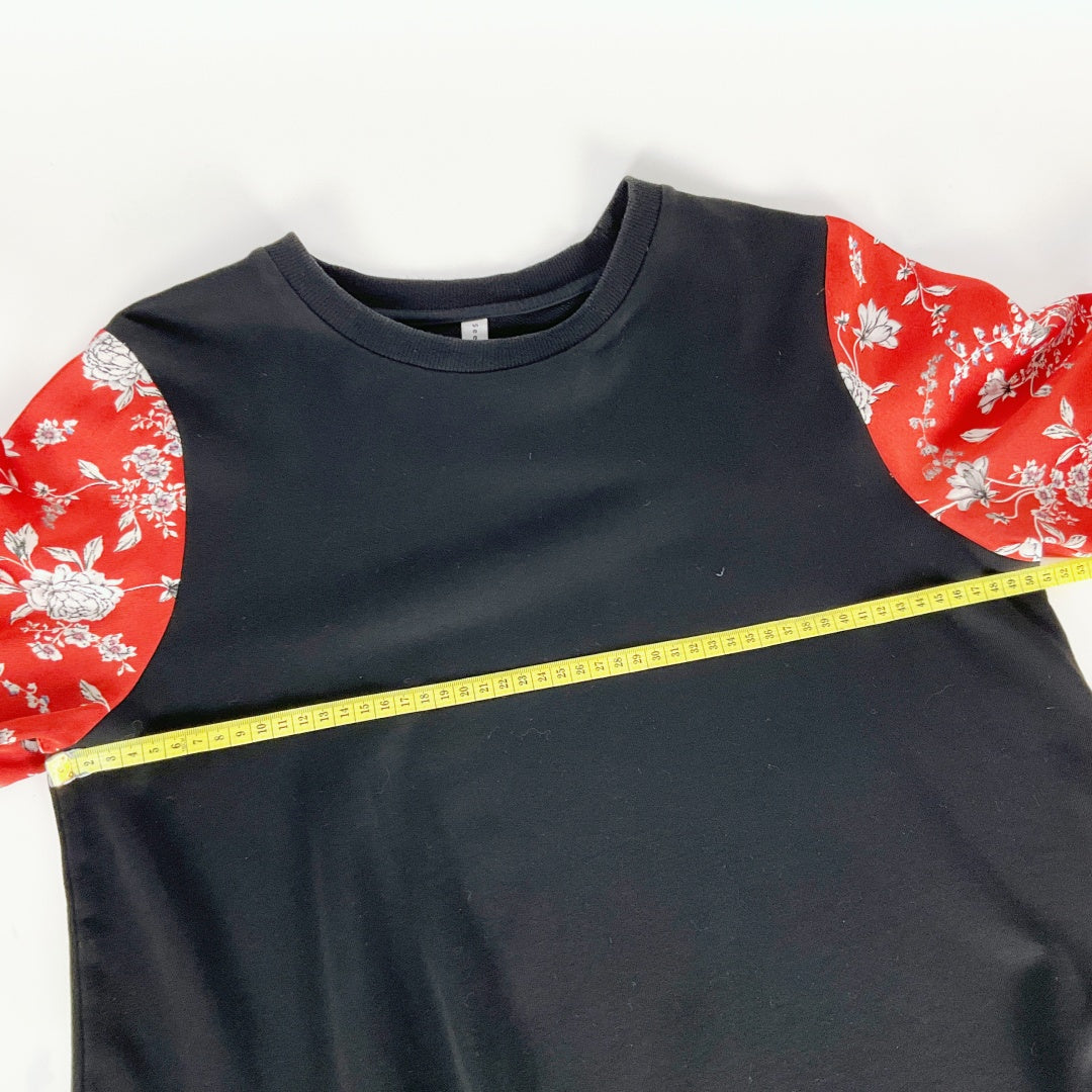 SEEKING LOLA - Black Top with Floral Sleeves