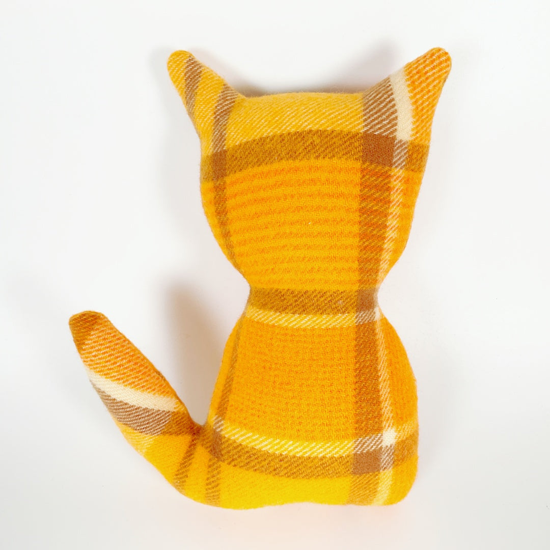 Artearoa – Blanket Cat – Orange Check