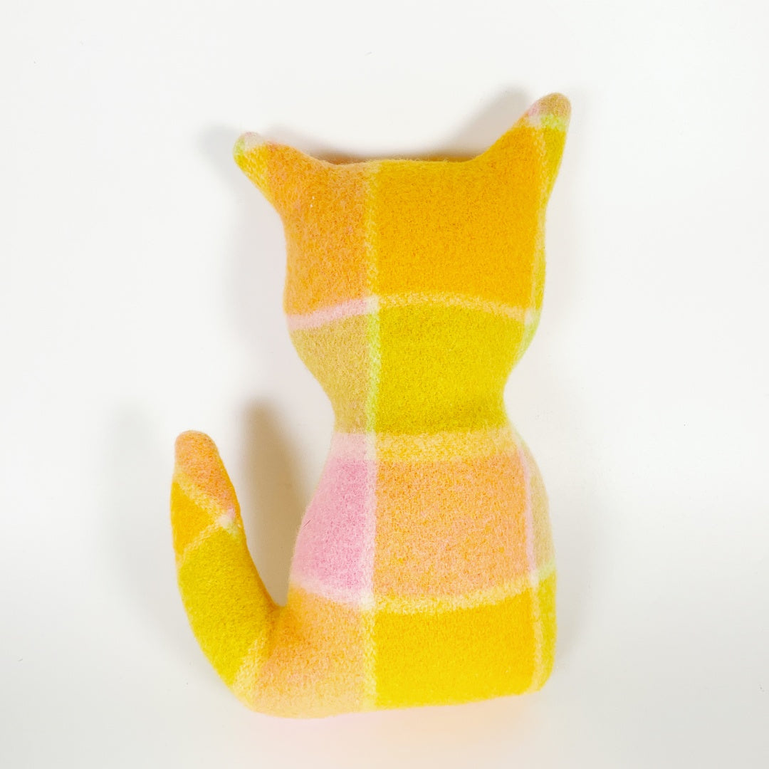 Artearoa – Blanket Cat – Yellow & Cream Check