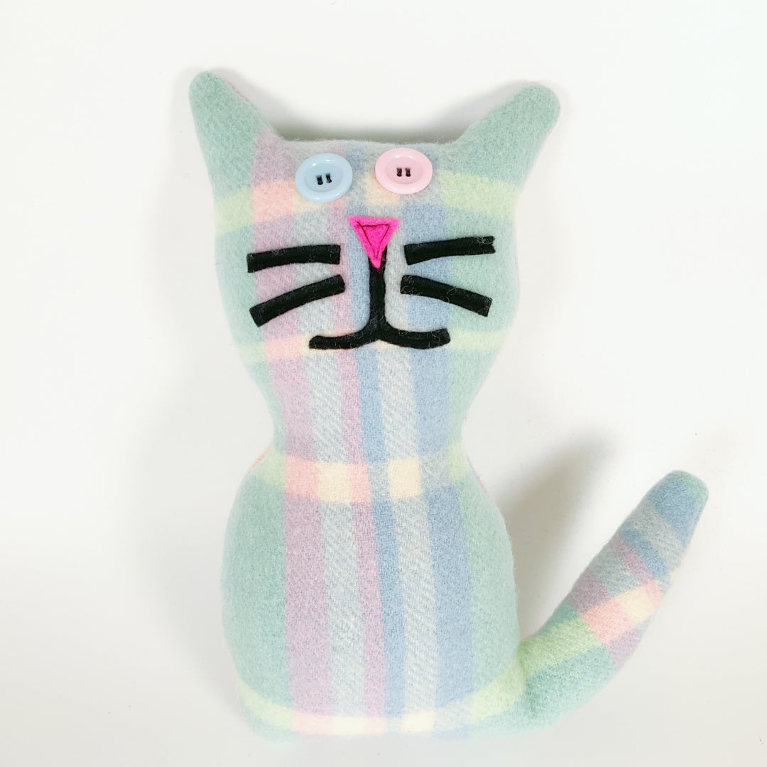 Artearoa – Blanket Cat – Mint & Pink Check