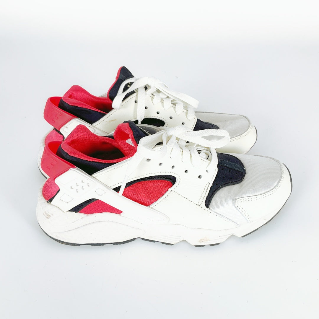 Nike Air Huarache — US Women's Size