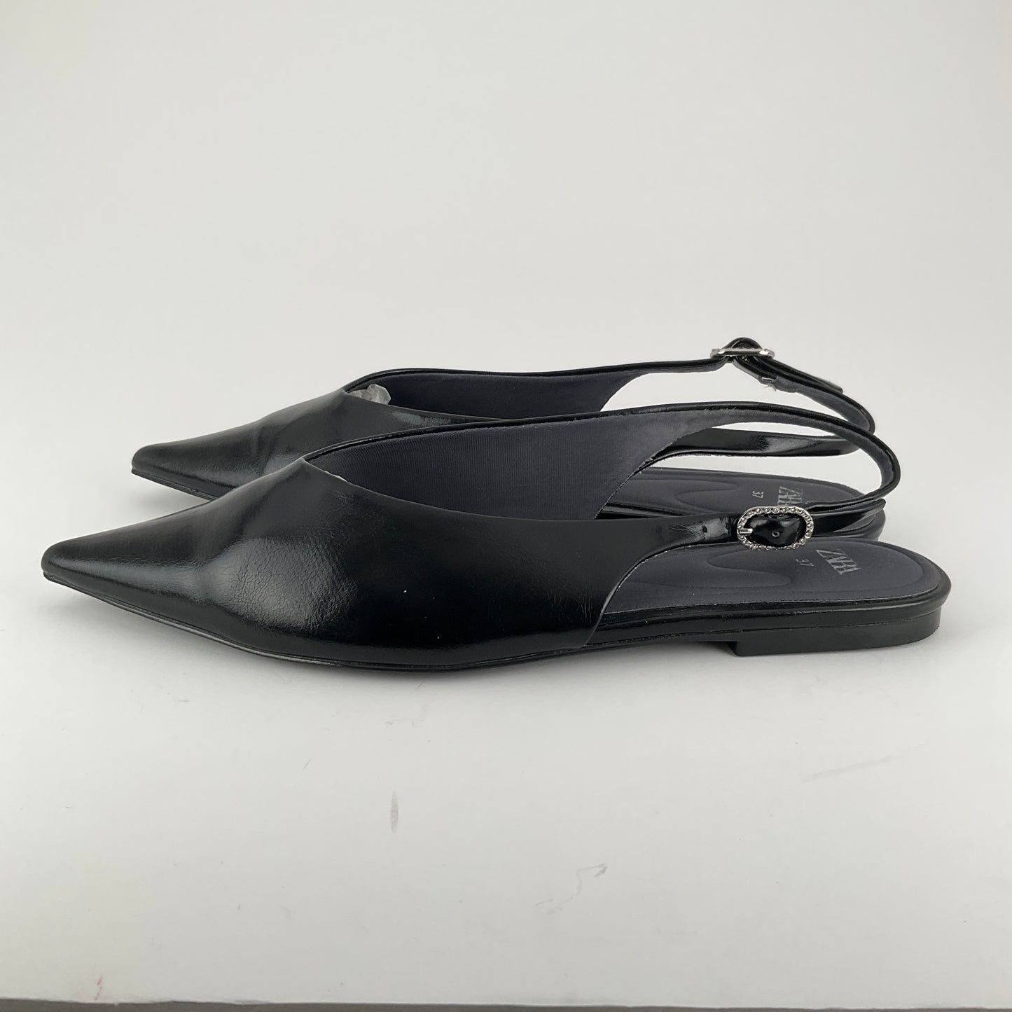 Zara - Closed Toe Sandals - Size 37
