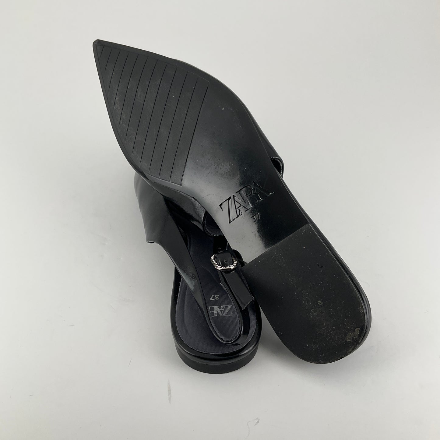 Zara - Closed Toe Sandals - Size 37