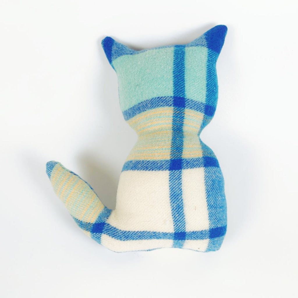 Artearoa – Blanket Cat – Blue & Cream Check