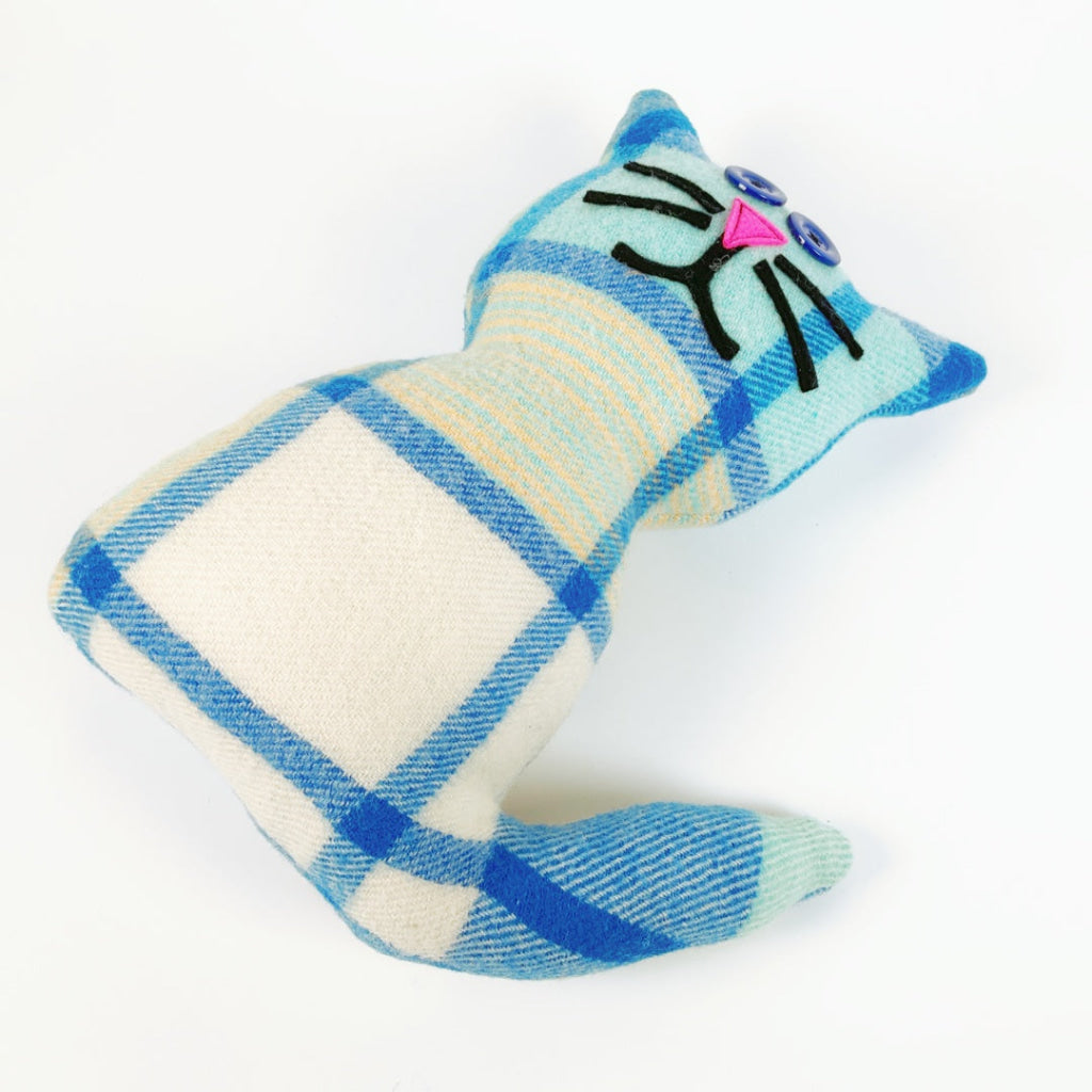 Artearoa – Blanket Cat – Blue & Cream Check