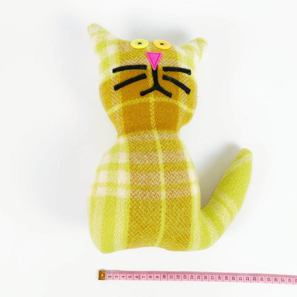 Artearoa – Blanket Cat – Lime Green Check