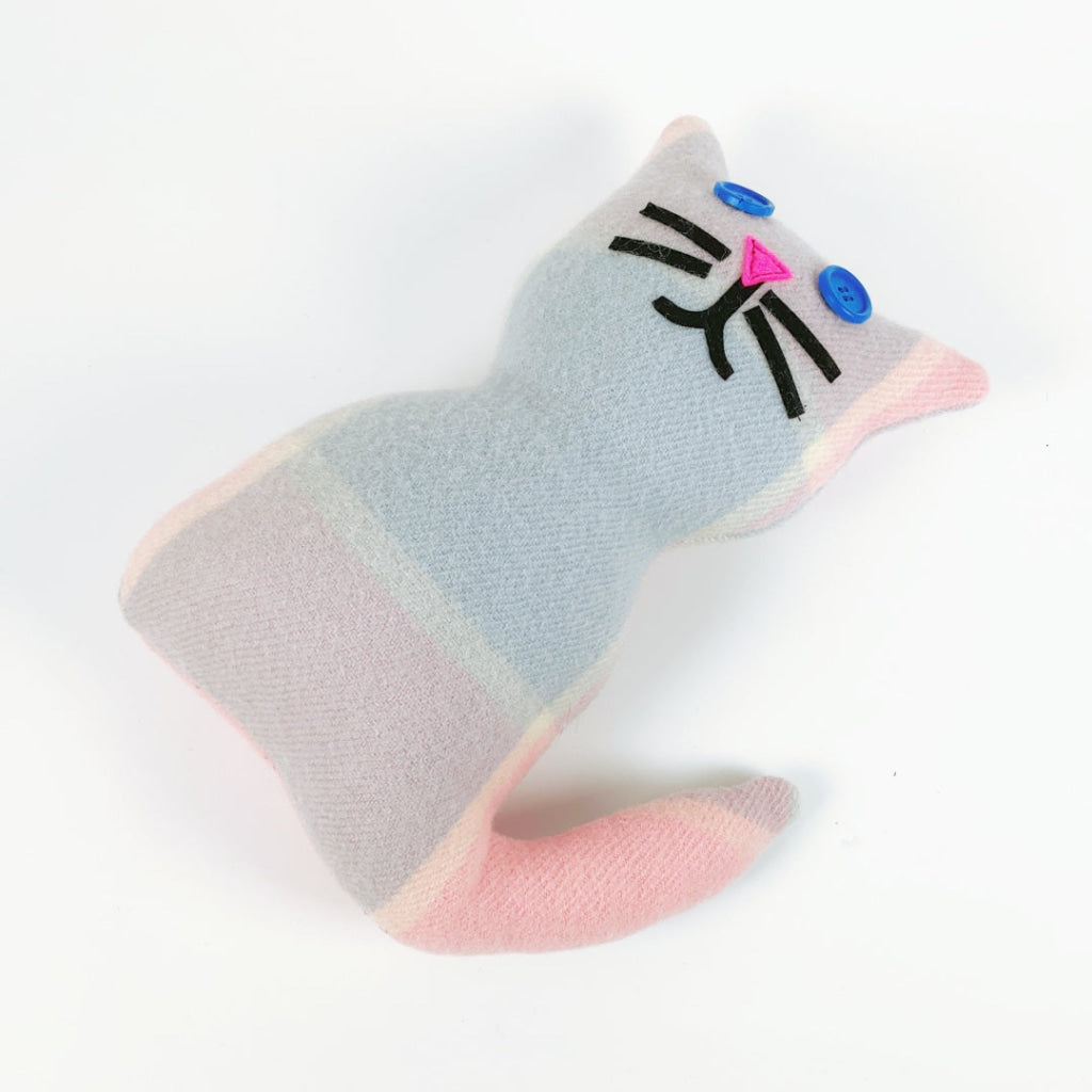 Artearoa – Blanket Cat – Pastel Patchwork