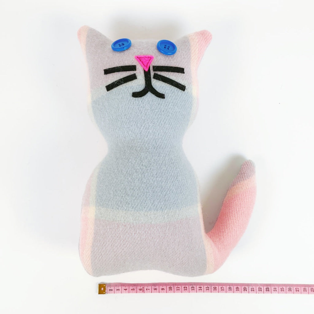 Artearoa – Blanket Cat – Pastel Patchwork