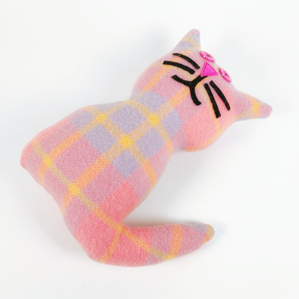Artearoa – Blanket Cat – Pink & Lavender Check