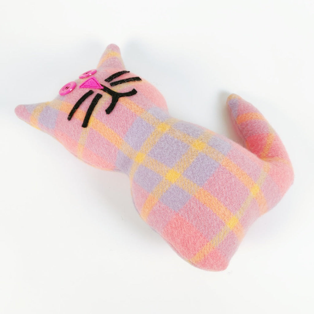 Artearoa – Blanket Cat – Pink & Lavender Check