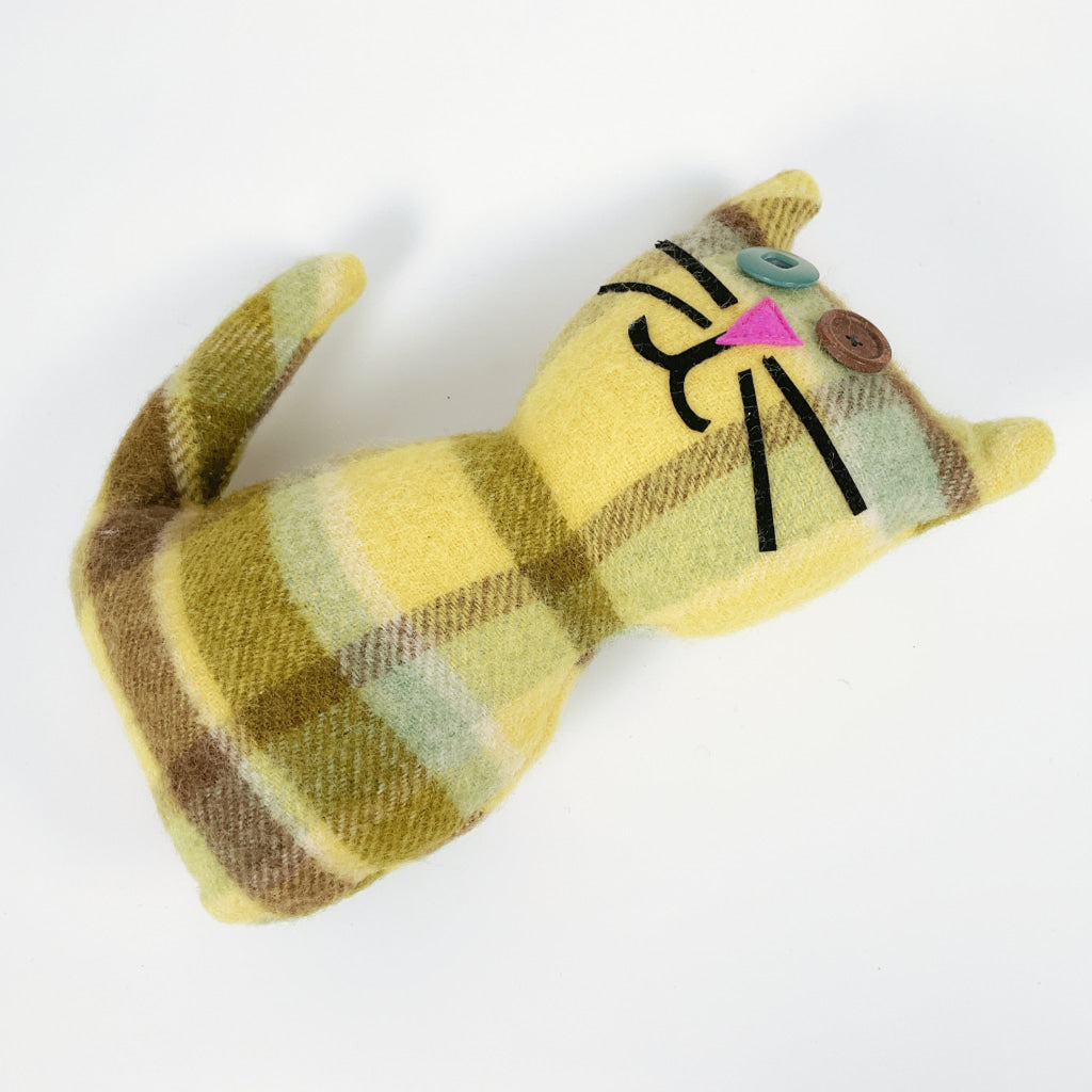 Artearoa - Blanket Cat - Yellow
