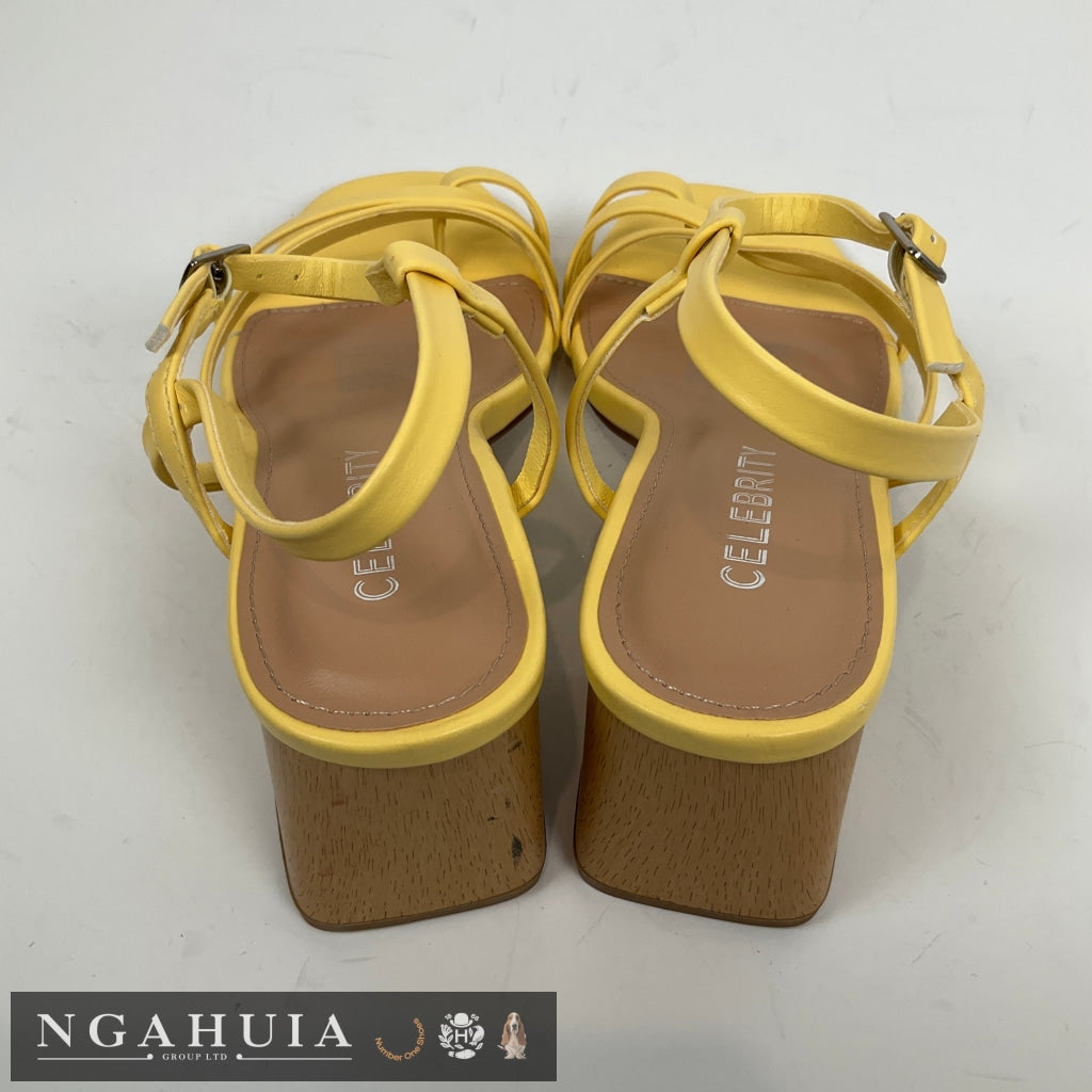 Celebrity - Sandal Size 6 Shoes